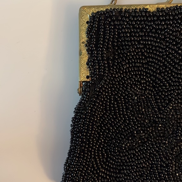 Vintage delicate small black beaded bag with chain - Picture 4 of 5